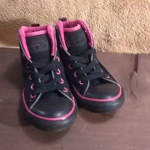 Converse tennis shoes